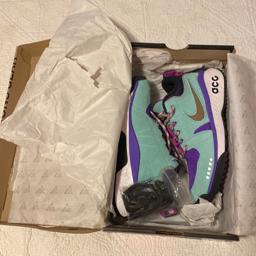 nike acg dog mountain: emerald rise; wmns 6.5/mens 5
